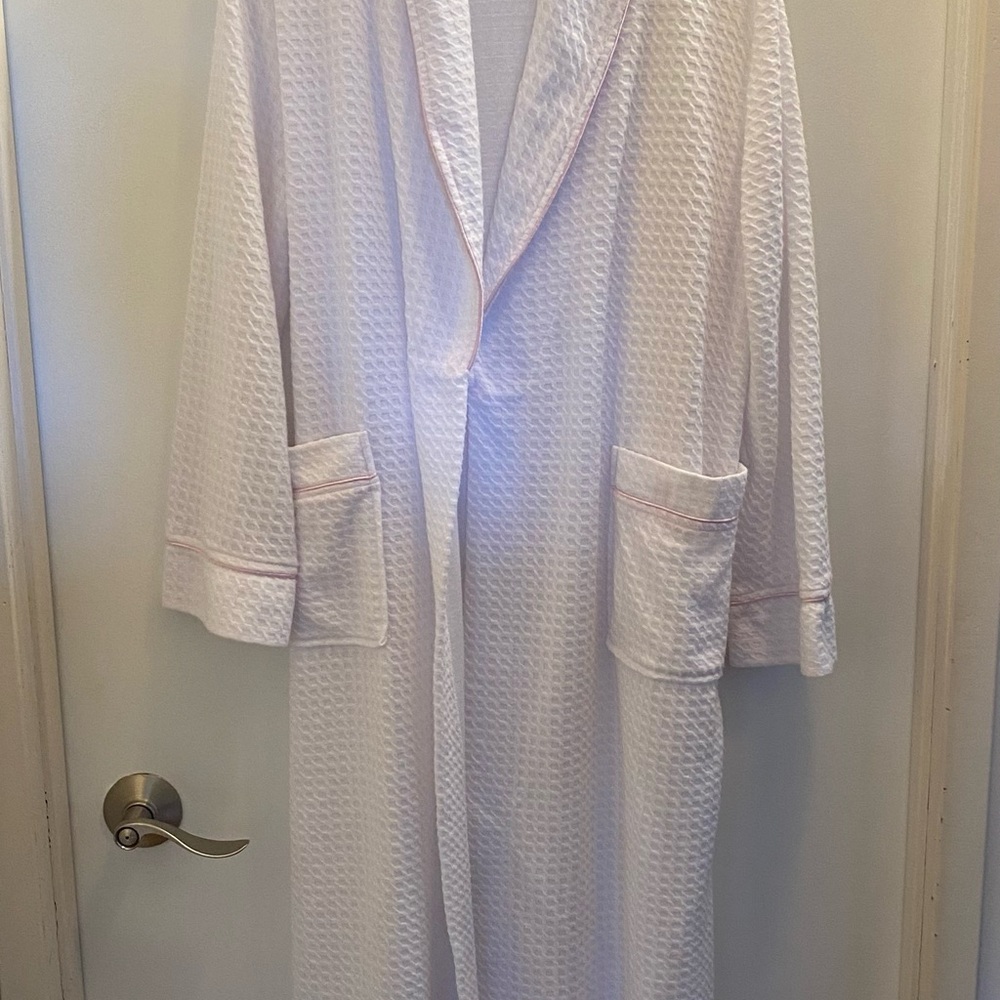 Women's White Textured Housecoat